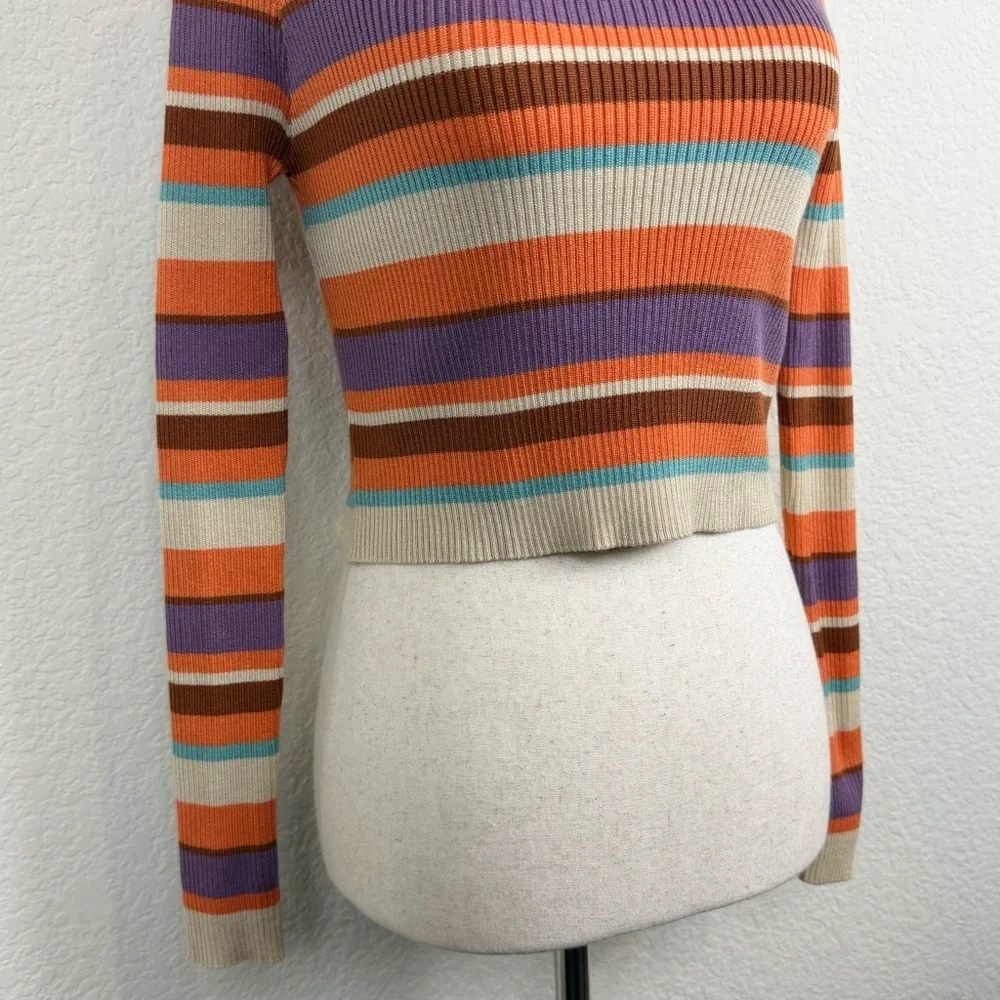 VRG GRL Striped Long Sleeve Cropped Knit Top‎ - Picture 4 of 11